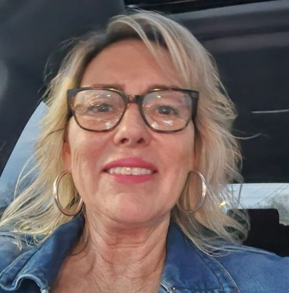 Meet your Posher, Debbie